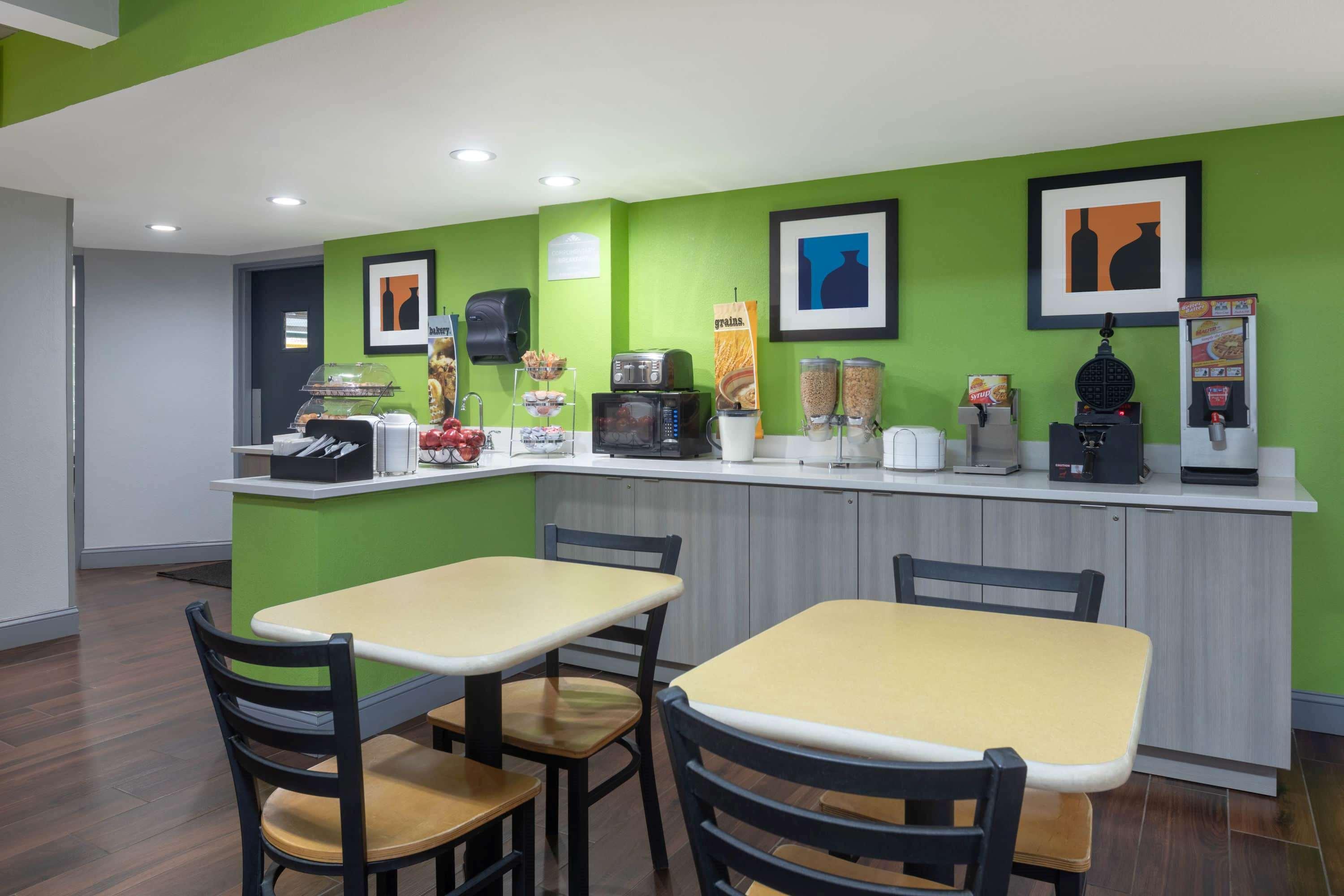 Microtel Inn By Wyndham Lake Norman Cornelius Exteriér fotografie