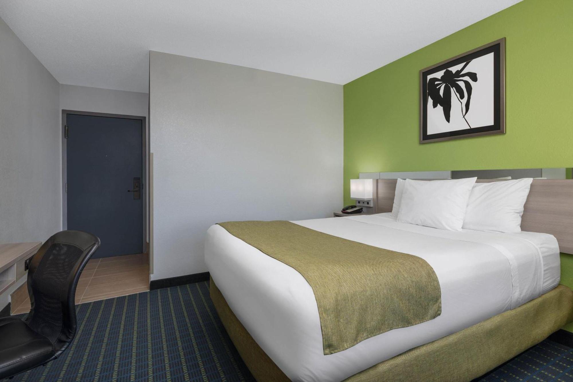 Microtel Inn By Wyndham Lake Norman Cornelius Exteriér fotografie