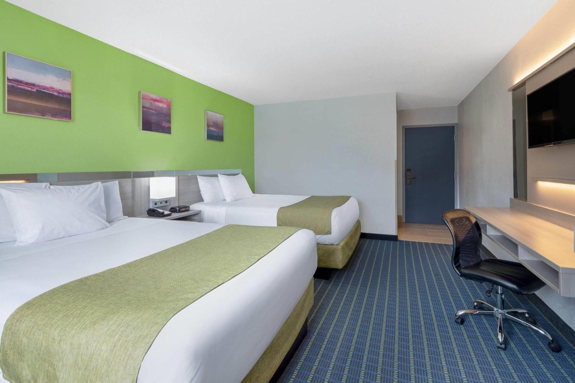 Microtel Inn By Wyndham Lake Norman Cornelius Exteriér fotografie